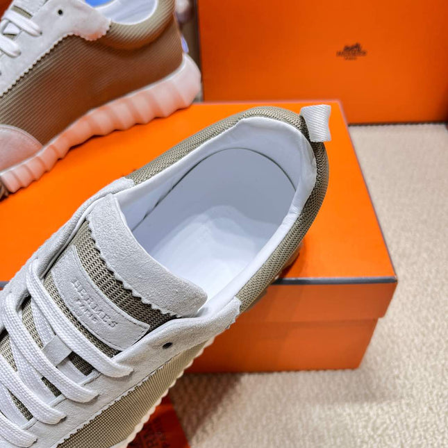BOUNCING SNEAKER IN PALE GRAY SUEDE AND WOOD BROWN KNIT