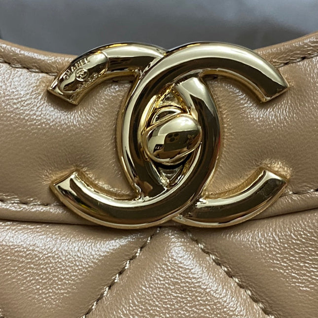 CC SMALL 30 SHOPPING BAG IN CAMEL BROWN CALFSKIN