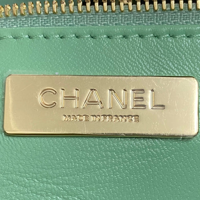 CC MINI 23 SHOPPING BAG IN GREEN MINT CALFSKIN