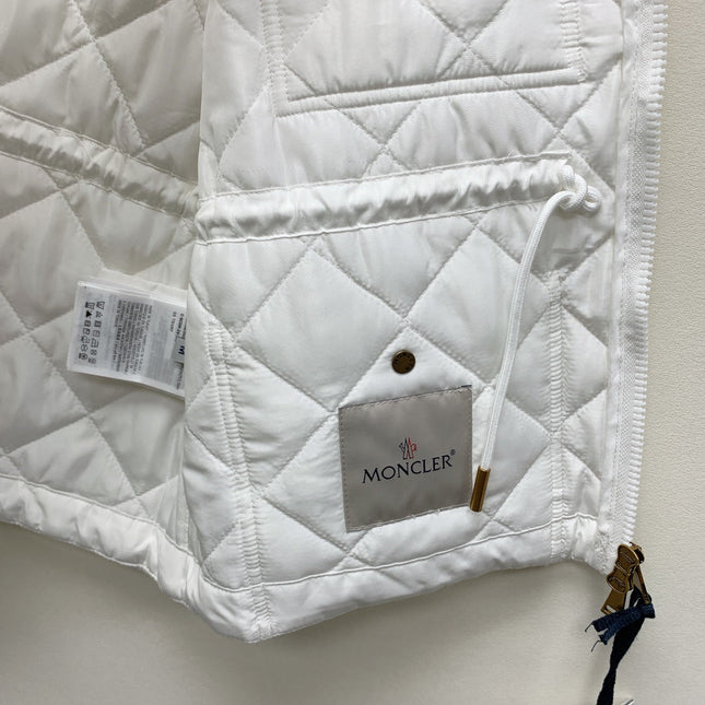 MONCLER 25S DOWN VEST IN WHITE 081