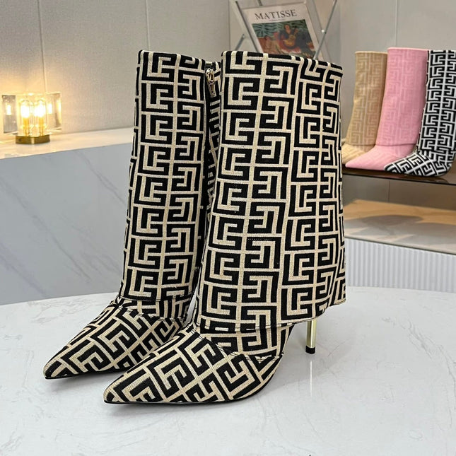 BALMAIN 26S MONOGRAM BOOTS 105 MM IN BLACK AND BEIGE JACQUARD-WOVEN CANVAS