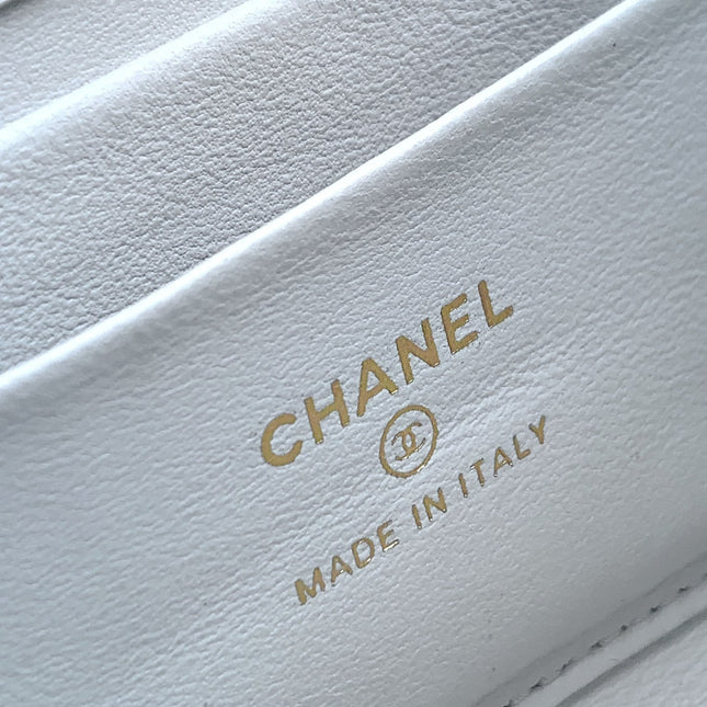 CHANEL 25S KELLY BAG 18 IN WHITE CAVIAR LEATHER WITH GOLD HARDWARE