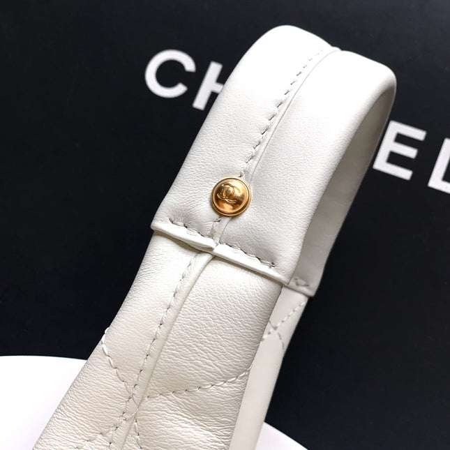CC 26C LARGE HOBO BAG 29CM IN WHITE CALFSKIN GOLD HARDWARE