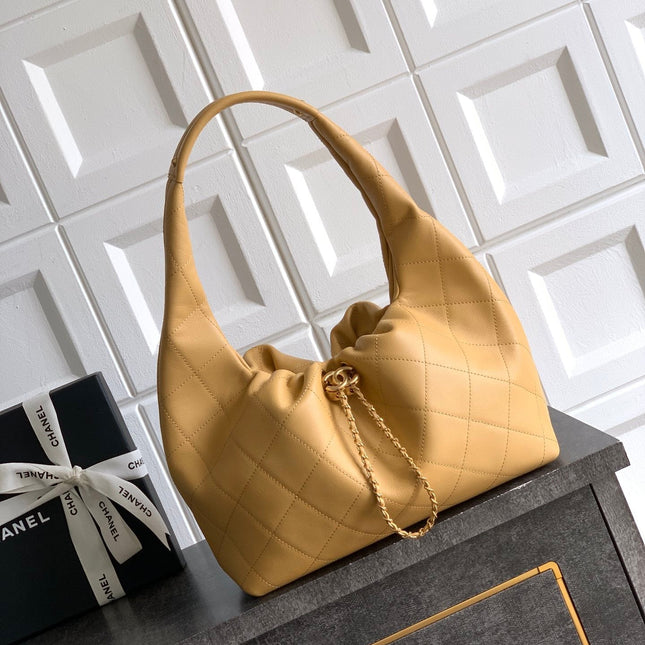 CC 26C LARGE HOBO BAG 29CM IN BEIGE CALFSKIN GOLD HARDWARE
