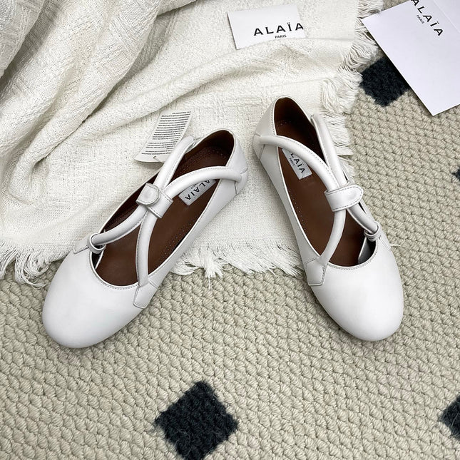 ALAIA 26S BALLET TECKEL IN WHITE CALFSKIN