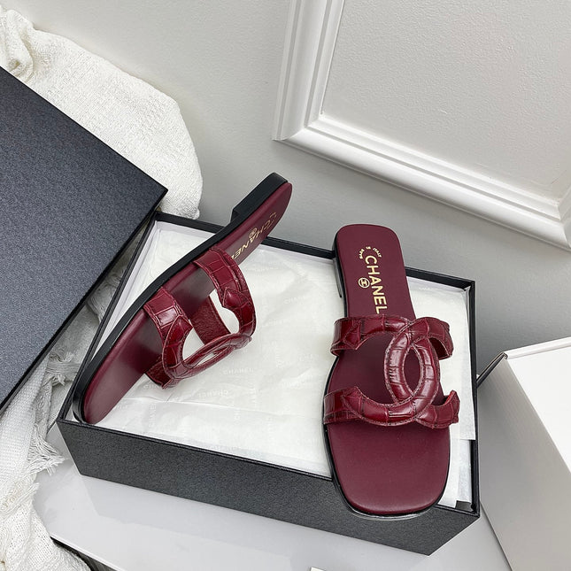 CHANEL CC LOGO MULES IN BURGUNDY CALFSKIN