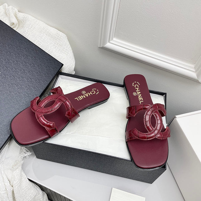 CHANEL CC LOGO MULES IN BURGUNDY CALFSKIN