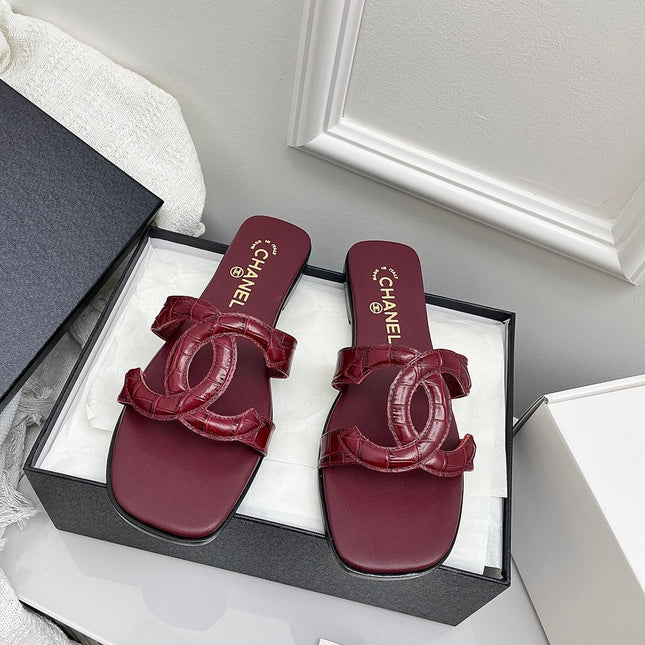 CHANEL CC LOGO MULES IN BURGUNDY CALFSKIN