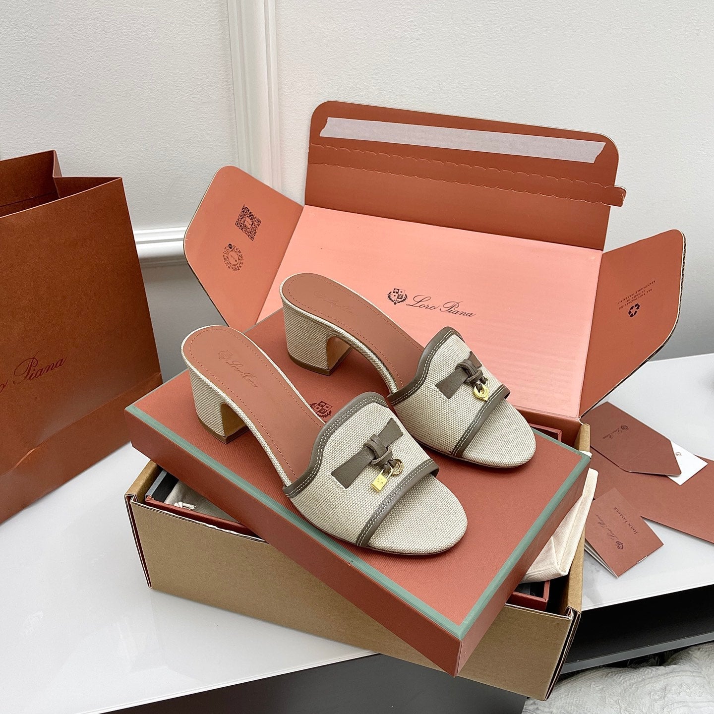 LP 26S HIGH HEEL SANDALS IN LIGHT BEIGE CANVAS AND GREY CALFSKIN