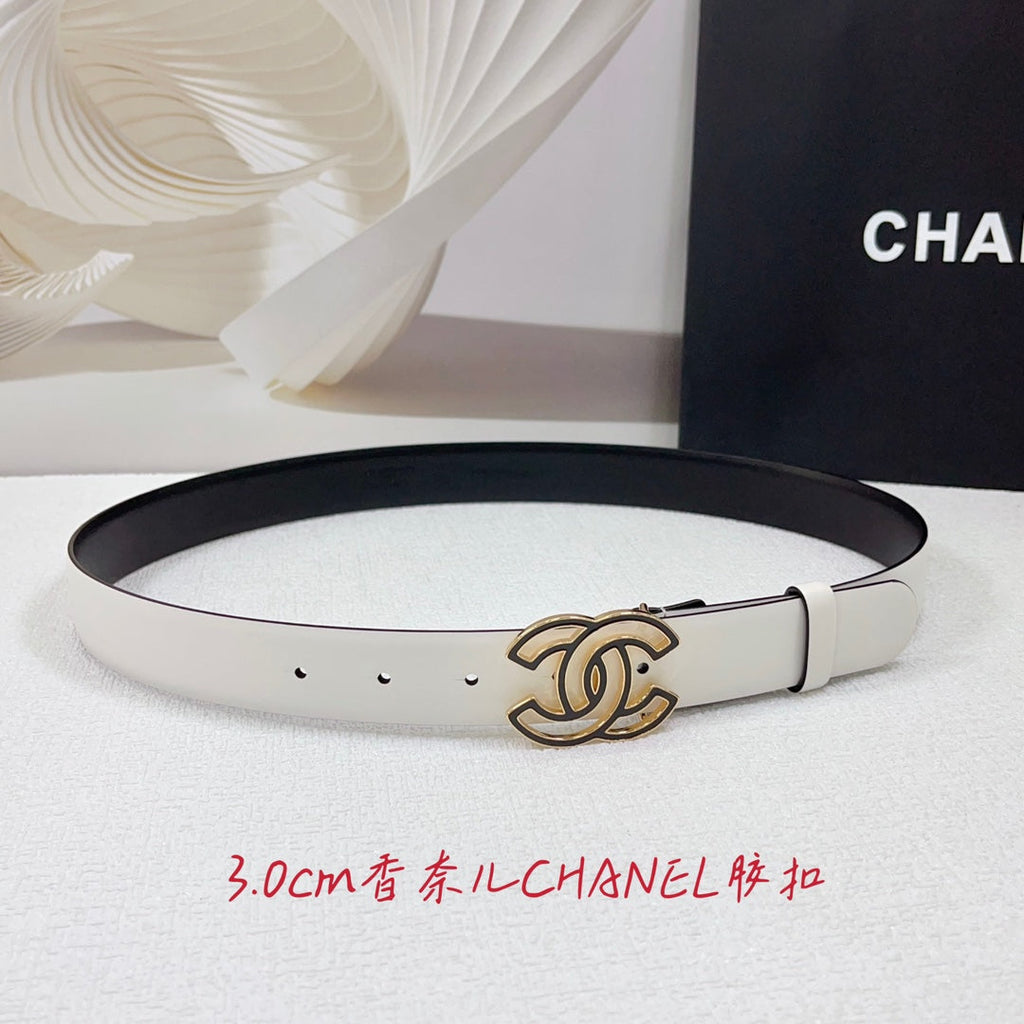 CC 26S BELT 30 MM IN WHITE CALFSKIN GOLD TONE METAL 661425