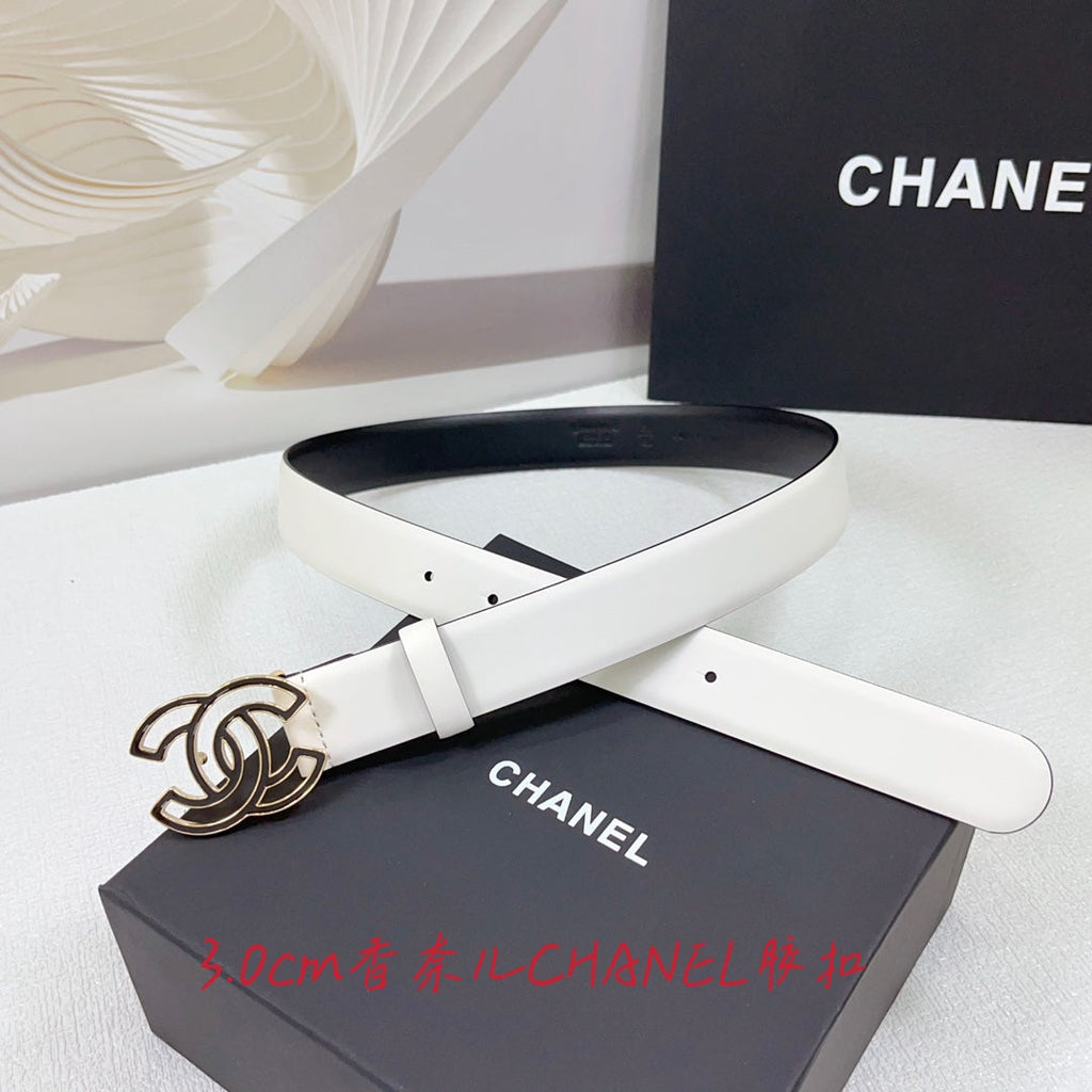 CC 26S BELT 30 MM IN WHITE CALFSKIN GOLD TONE METAL 661425