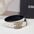 CC 26S BELT 30 MM IN WHITE CALFSKIN GOLD TONE METAL 661425
