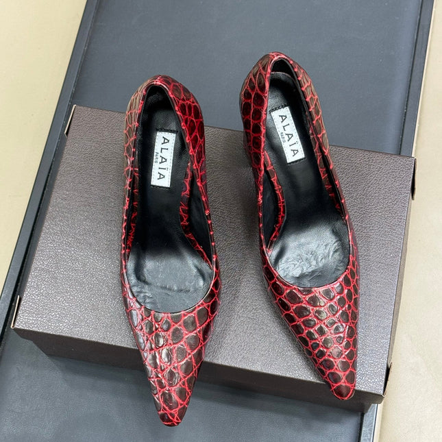 ALAIA 25S POINTY TOE PUMPS CROCODILE-EMBOSSED 90MM IN BURGUNDY CALFSKIN