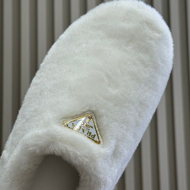 PRADA 25S CLOGS IN WHITE SHEARLING
