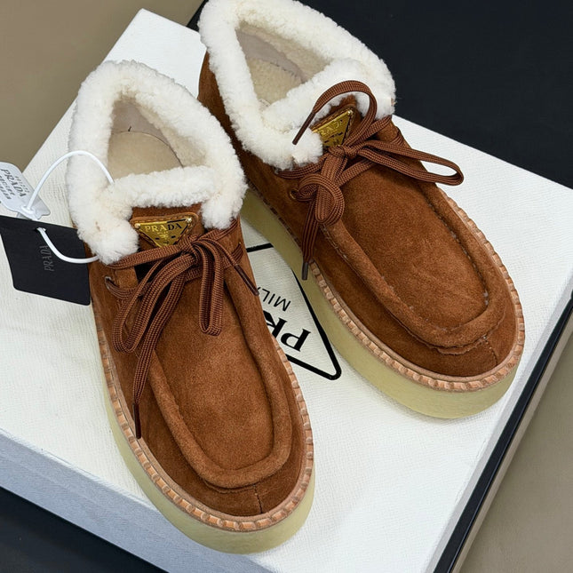 PRADA 25S HIGH-TOP SHOES 40 MM IN DARK BROWN SUEDE SHEARLING-LINED