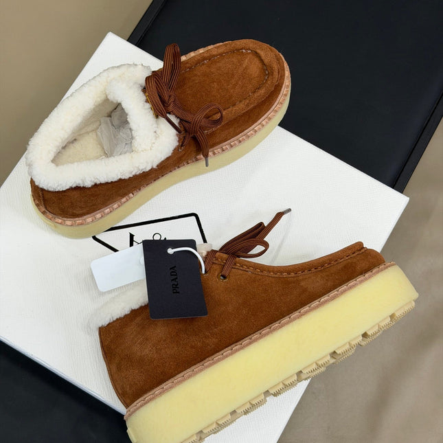 PRADA 25S HIGH-TOP SHOES 40 MM IN DARK BROWN SUEDE SHEARLING-LINED