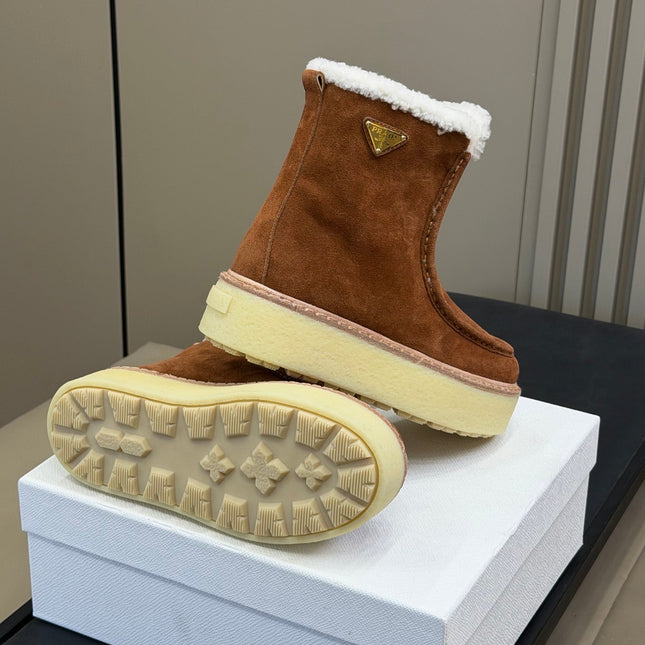 PRADA 25S PLATFORM ANKLE BOOTS 40 MM IN DARK BROWN SUEDE SHEARLING-LINED