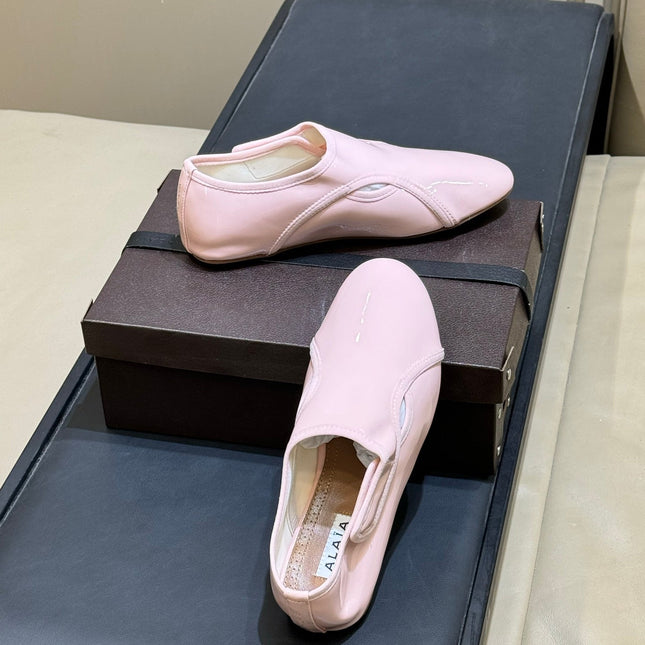 ALAIA 26S FLAT LOAFERS IN LIGHT PINK GLOSSY LAMBSKIN