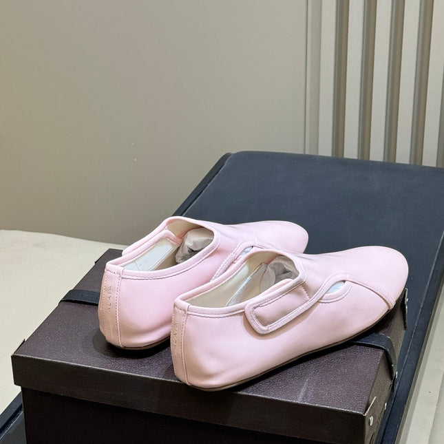 ALAIA 26S FLAT LOAFERS IN LIGHT PINK GLOSSY LAMBSKIN