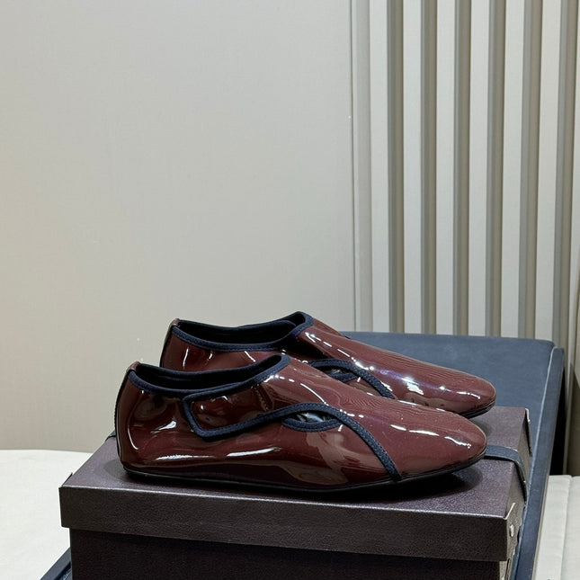 ALAIA 26S FLAT LOAFERS IN BROWN GLOSSY LAMBSKIN