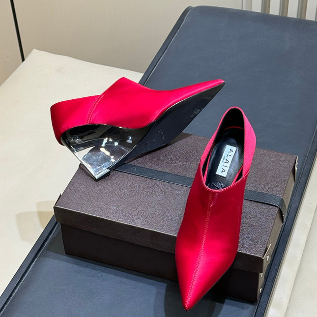 ALAIA 26S TRANSPARENT HIGH HEELS IN RED SATIN