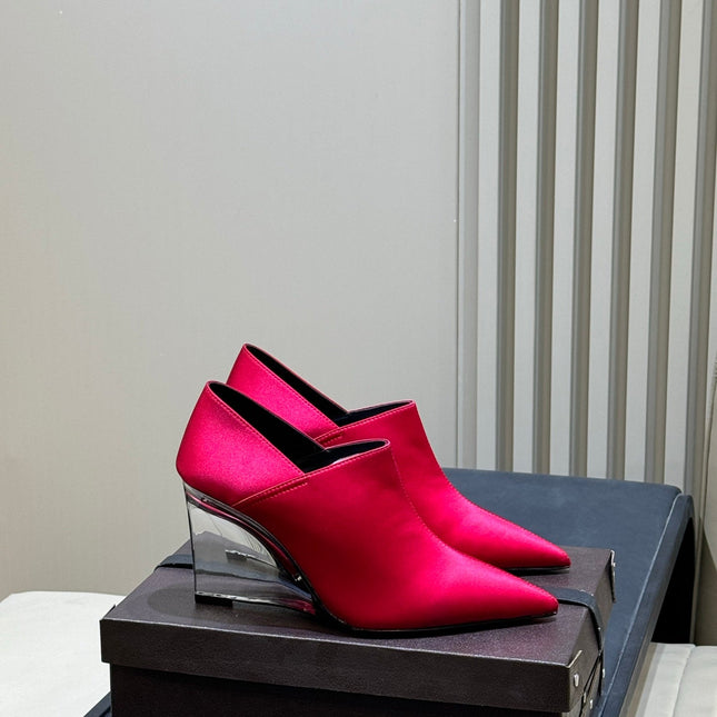 ALAIA 26S TRANSPARENT HIGH HEELS IN RED SATIN