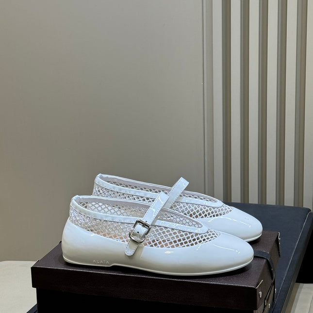 ALAIA 26S MARY JANE BALLET FLATS IN WHITE MESH AND GLOSSY CALFSKIN