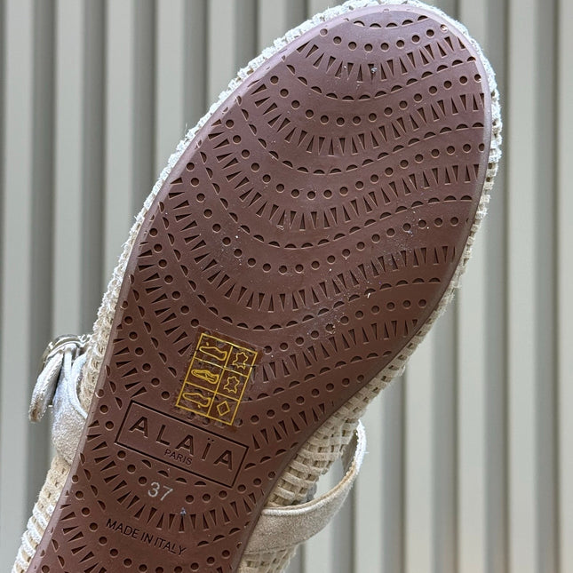 ALAIA 26S KNIT BALLET FLATS IN OFF WHITE SUEDE