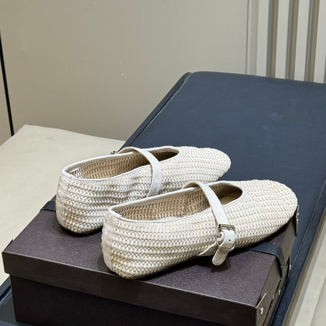 ALAIA 26S KNIT BALLET FLATS IN OFF WHITE SUEDE