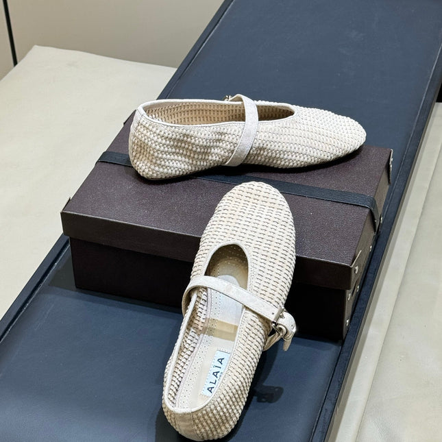 ALAIA 26S KNIT BALLET FLATS IN OFF WHITE SUEDE