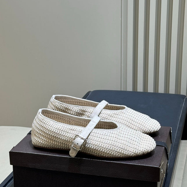 ALAIA 26S KNIT BALLET FLATS IN OFF WHITE SUEDE