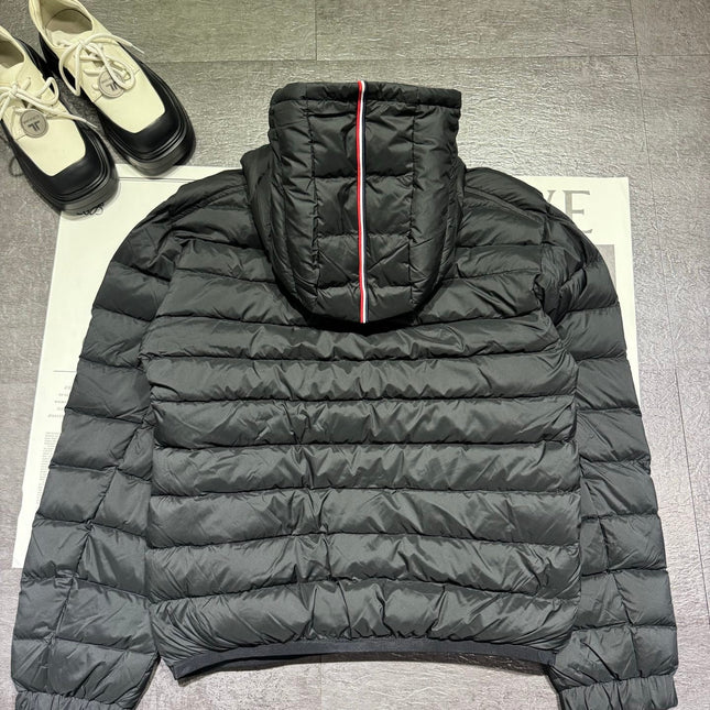 MONCLER 25S SHORT HOODED JACKET 322