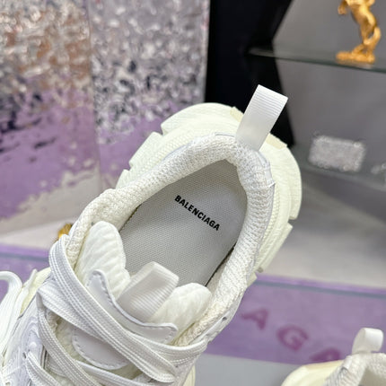 3XL SNEAKER IN WHITE MESH AND POLYURETHANE