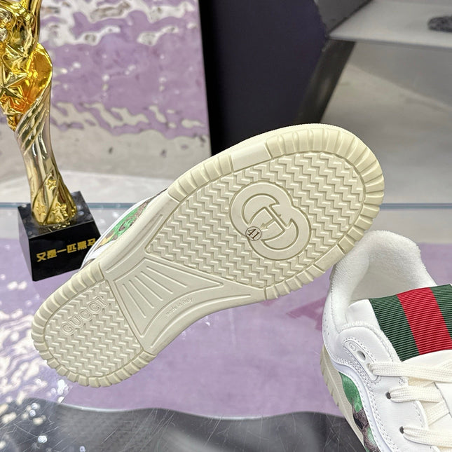 GUCCI 26S SNEAKER IN WHITE AND GREEN CALFSKIN