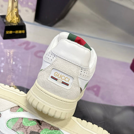 GUCCI 26S SNEAKER IN WHITE AND GREEN CALFSKIN