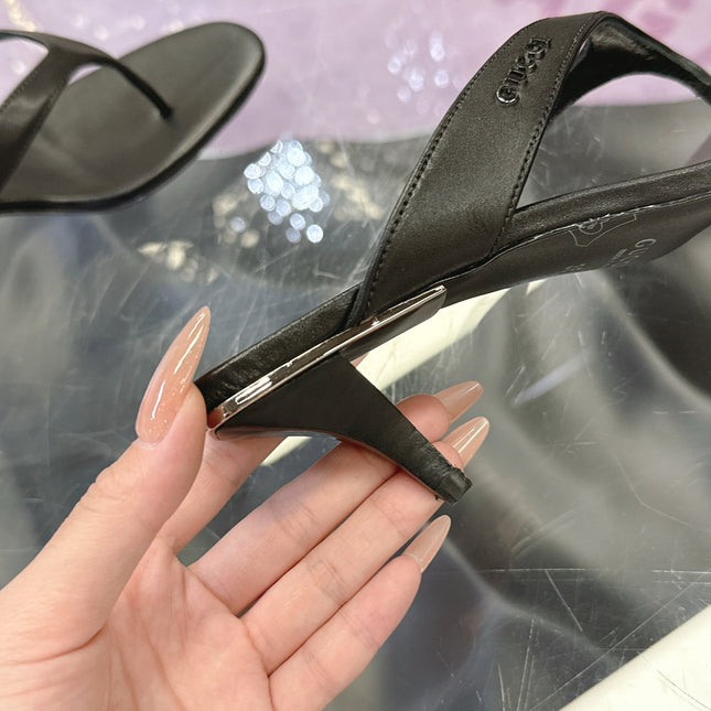 GUCCI 26S THONG KITTEN HEEL SANDALS 55MM IN BLACK CALFSKIN