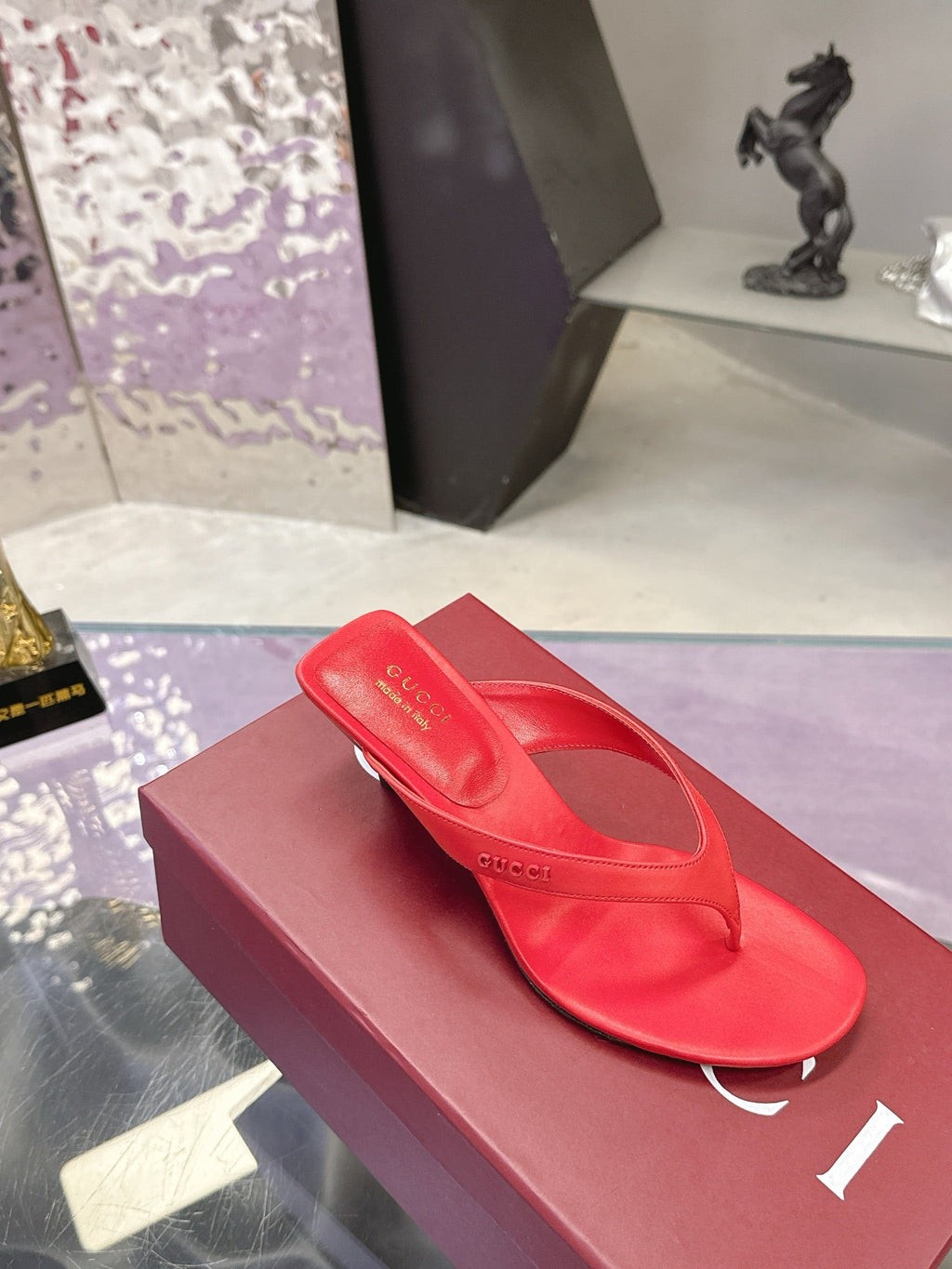 GUCCI 26S THONG KITTEN HEEL SANDALS 55MM IN DARK RED CALFSKIN