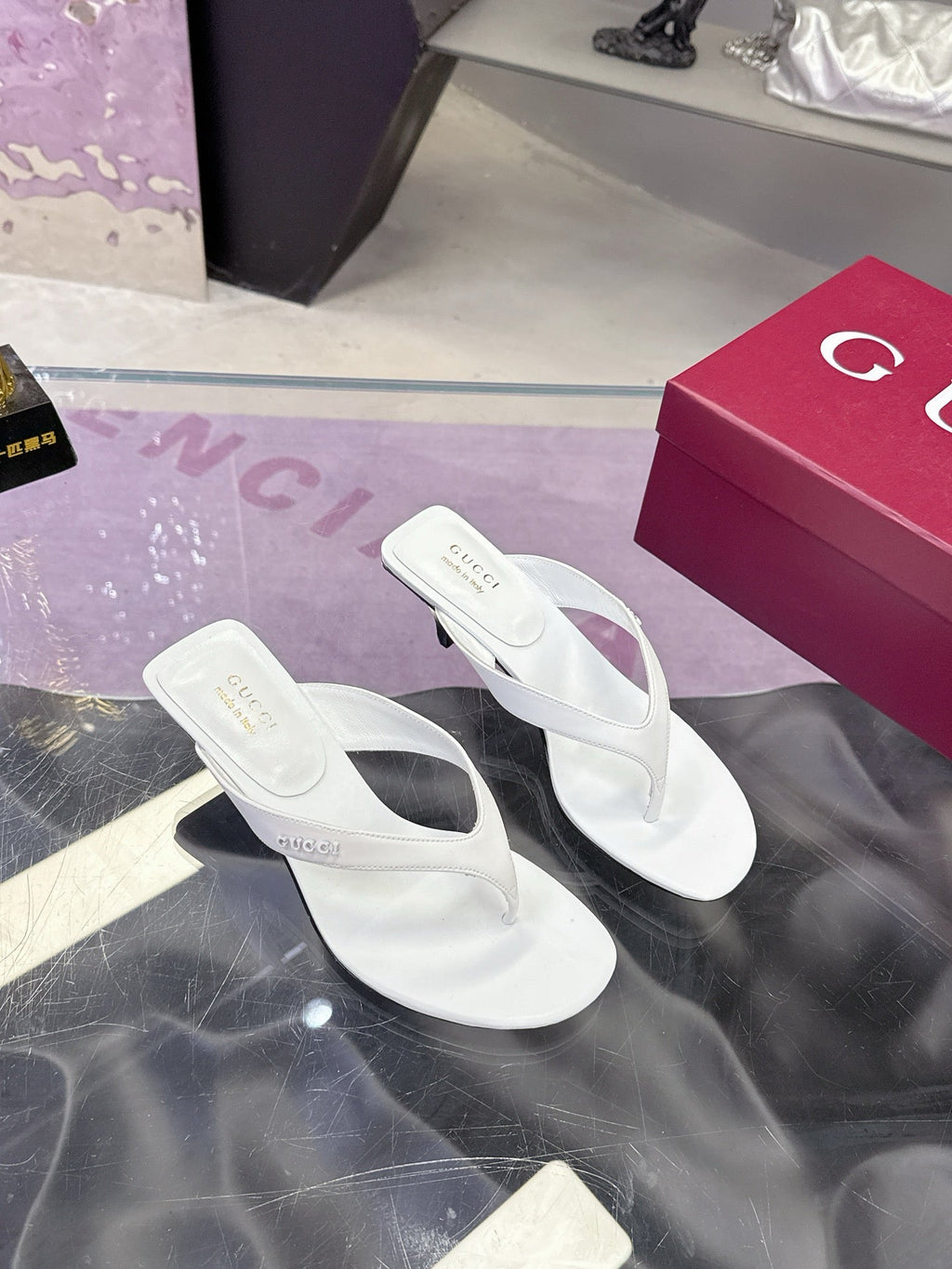 GUCCI 26S THONG KITTEN HEEL SANDALS 55MM IN WHITE CALFSKIN