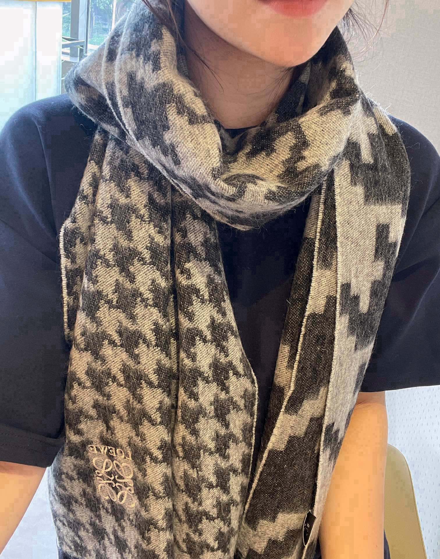 LOEWE 26S SCARF 190 IN CASHMERE 486806