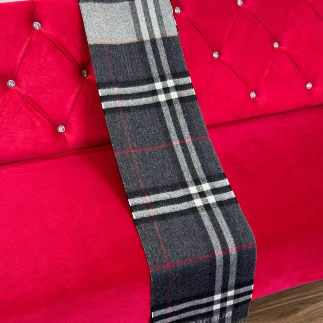 BURBERRY 26S SCARF 168CM IN CASHMERE 202511