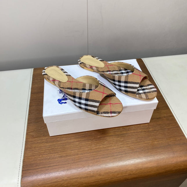 BURBERRY 26S SLIDES IN LIGHT BROWN FABRIC