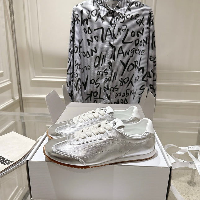 ALO 25S SUNSET SNEAKER IN SILVER LAMBSKIN