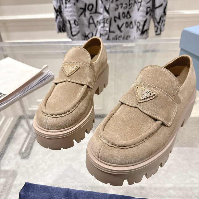 PRADA 26S PLATFORM LOAFERS 45MM IN BEIGE SUEDE