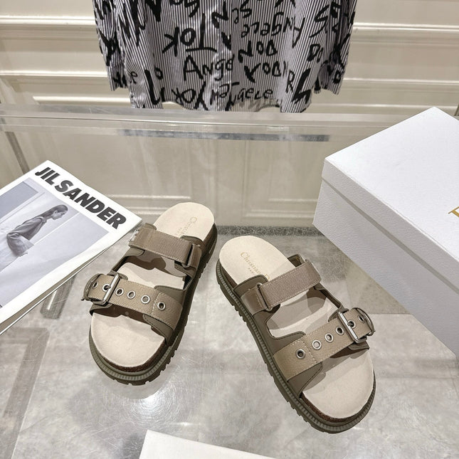 DIOR 26S SLIDES IN KHAKI CANVAS