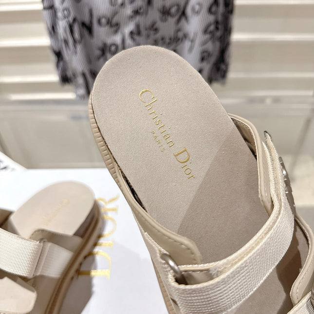 DIOR 26S SLIDES IN BEIGE CANVAS