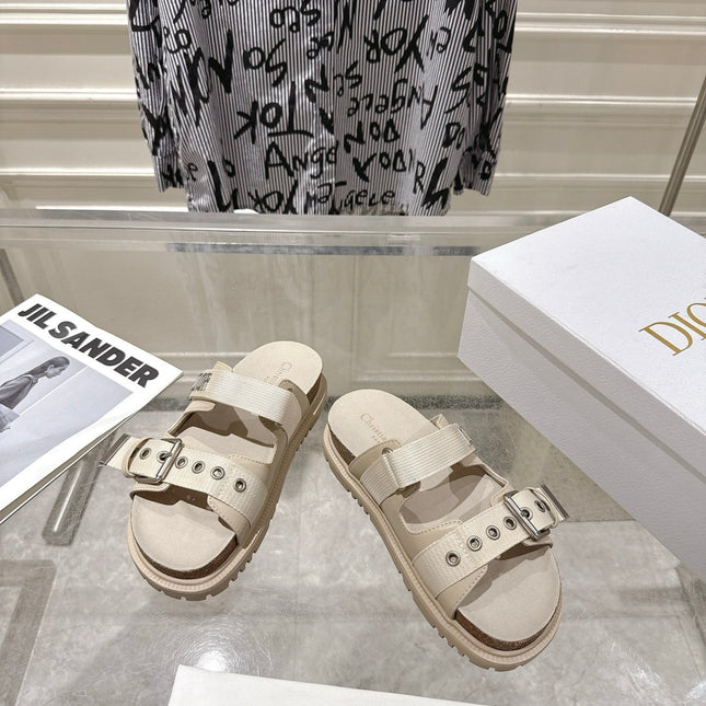 DIOR 26S SLIDES IN BEIGE CANVAS