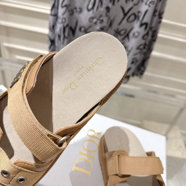 DIOR 26S SLIDES IN CAMEL BEIGE CANVAS