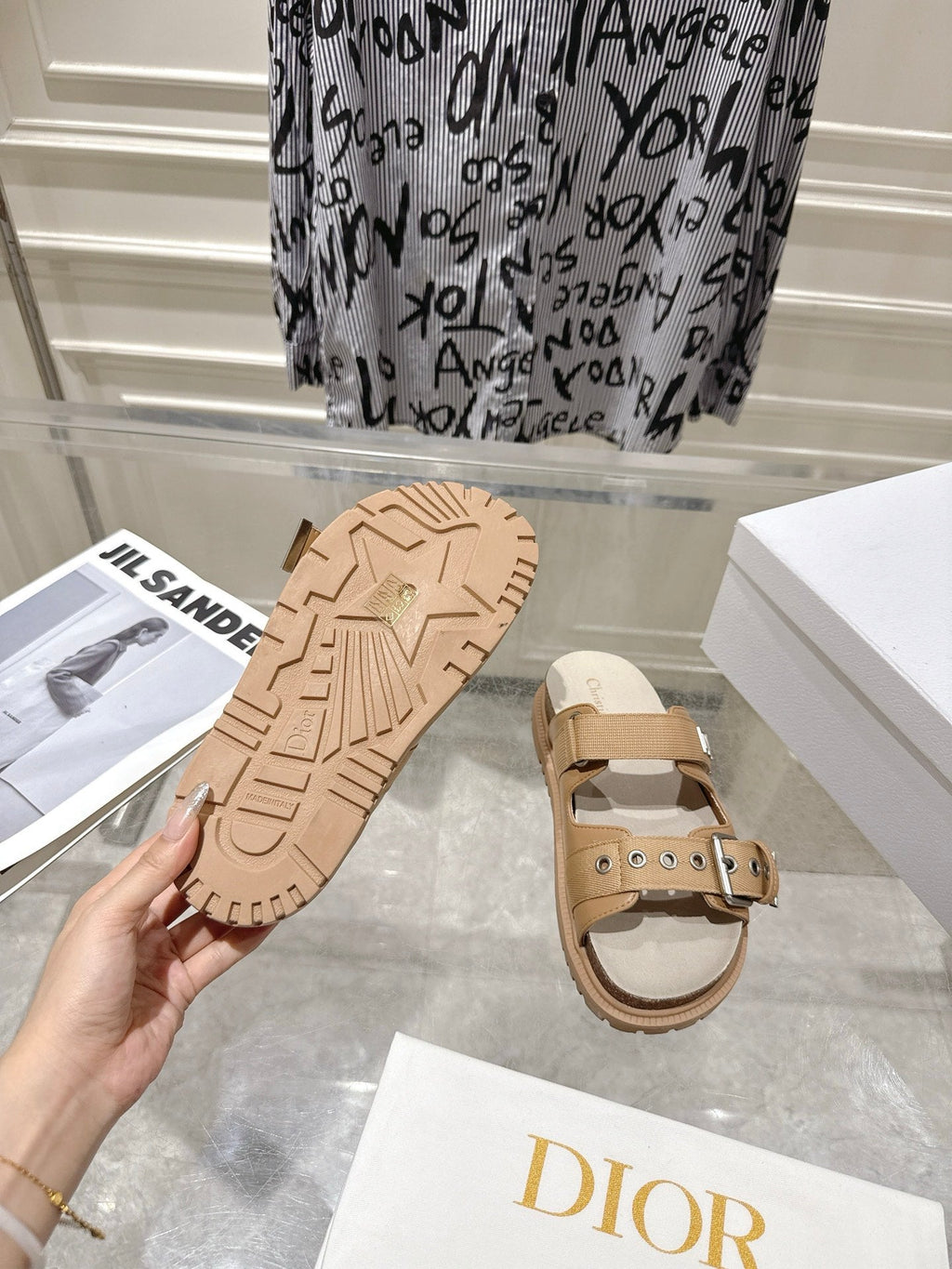 DIOR 26S SLIDES IN CAMEL BEIGE CANVAS