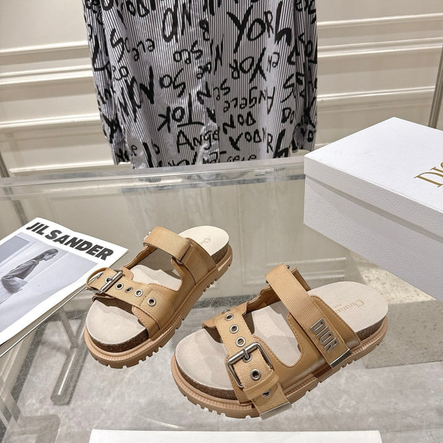 DIOR 26S SLIDES IN CAMEL BEIGE CANVAS
