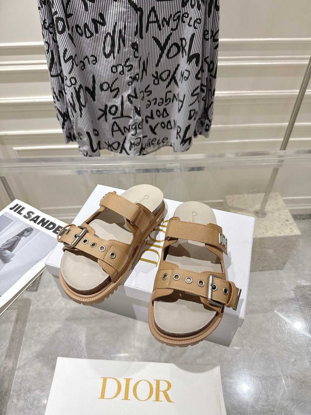 DIOR 26S SLIDES IN CAMEL BEIGE CANVAS